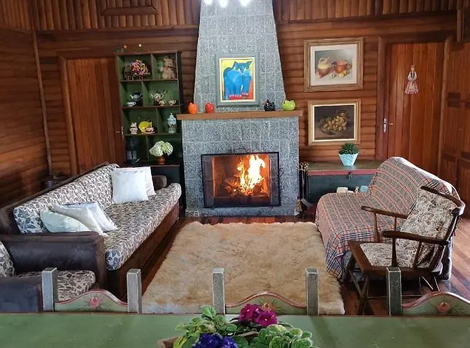 Casa De Campos Do Jordao No Alto Da Vila Inglesa Com Vista Maravilhosa